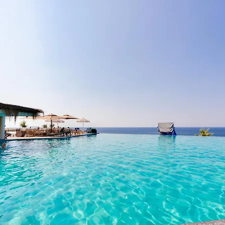 アパート Albatros - Infinity Pool & Private Terrace 2 By Azur Prime